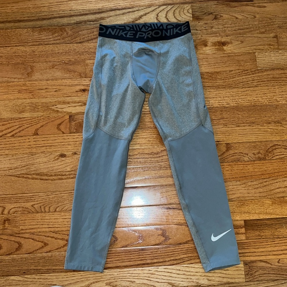 PRO NIKE DRI-FIT athletic leggings